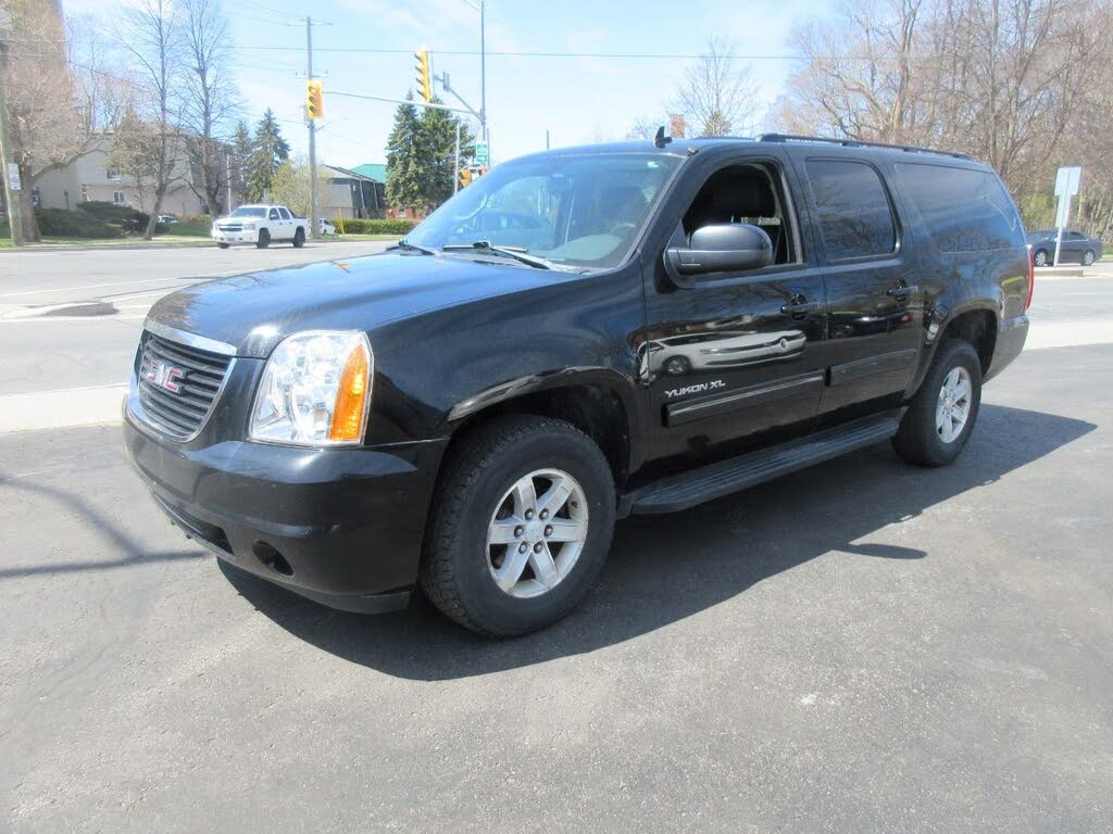 GMC Yukon XL SLE 4WD 2012