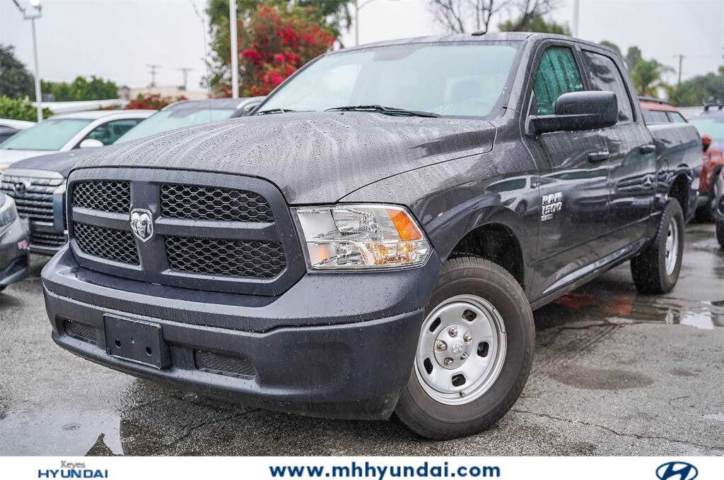 2023 RAM 1500 Classic Tradesman Crew Cab 4WD