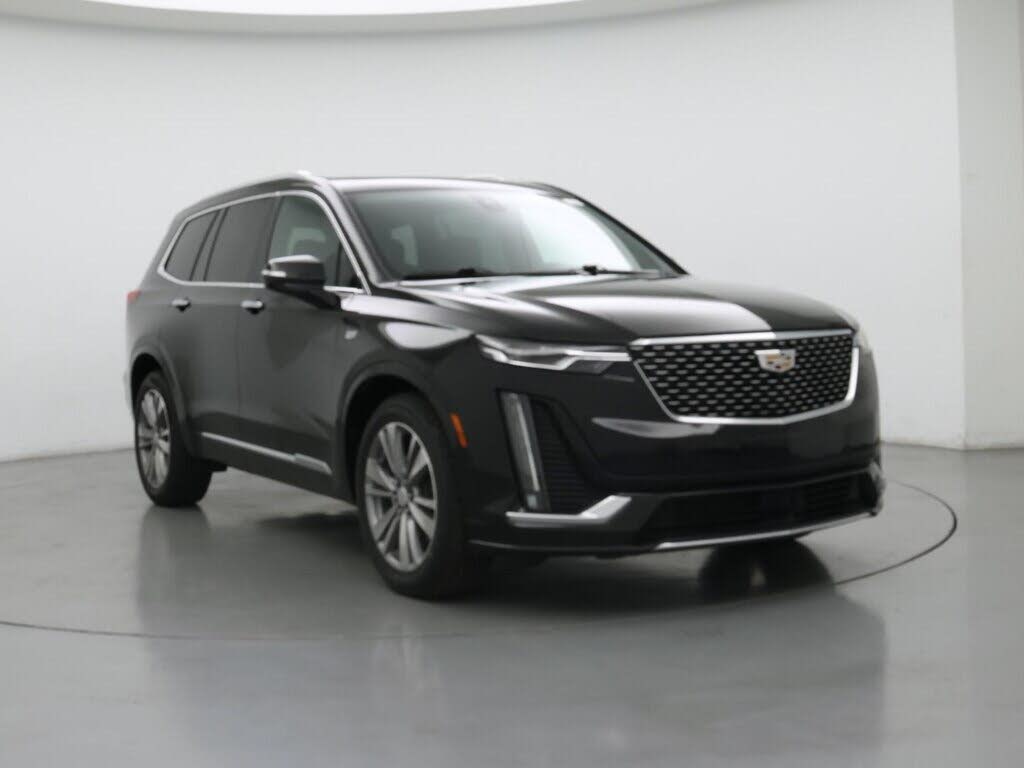 2022 Cadillac XT6 Premium Luxury FWD