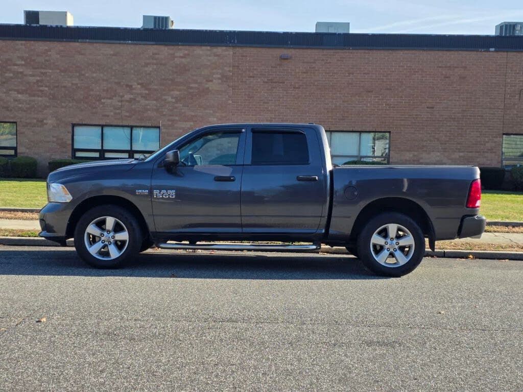 2015 RAM 1500 Express Crew Cab 4WD