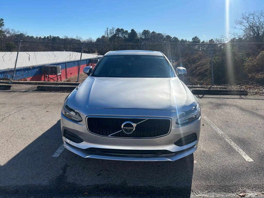 2018 Volvo S90 T5 Momentum