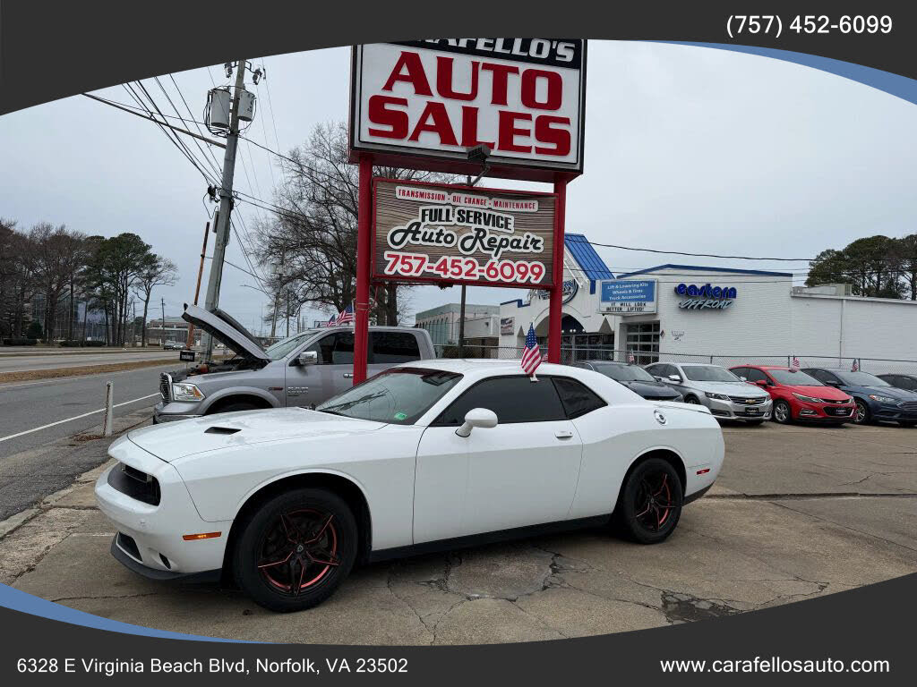 2019 Dodge Challenger SXT RWD