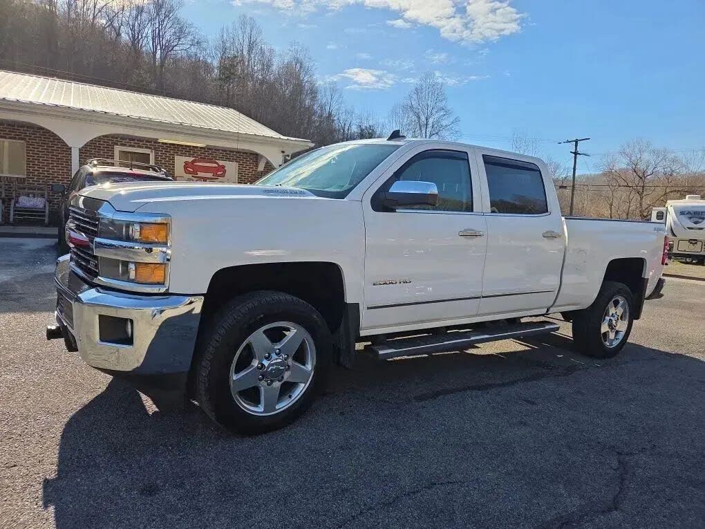 2015 Chevrolet Silverado 2500HD LTZ Crew Cab 4WD