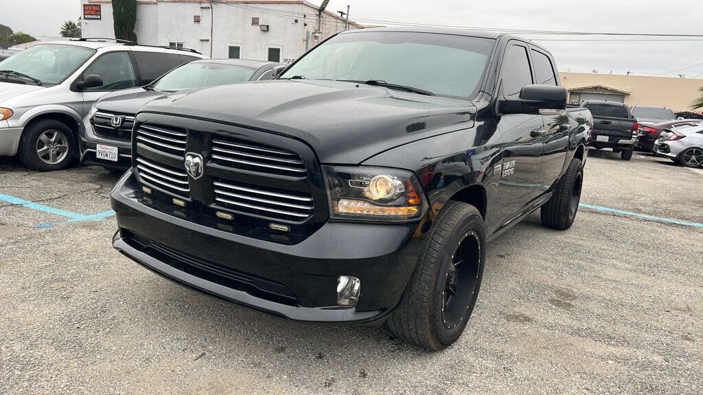 2017 RAM 1500 Sport Crew Cab RWD