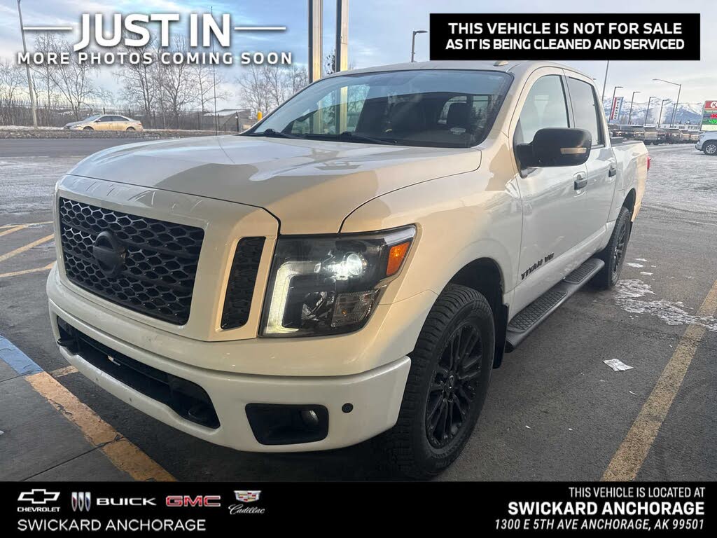 2019 Nissan Titan SL Crew Cab 4WD
