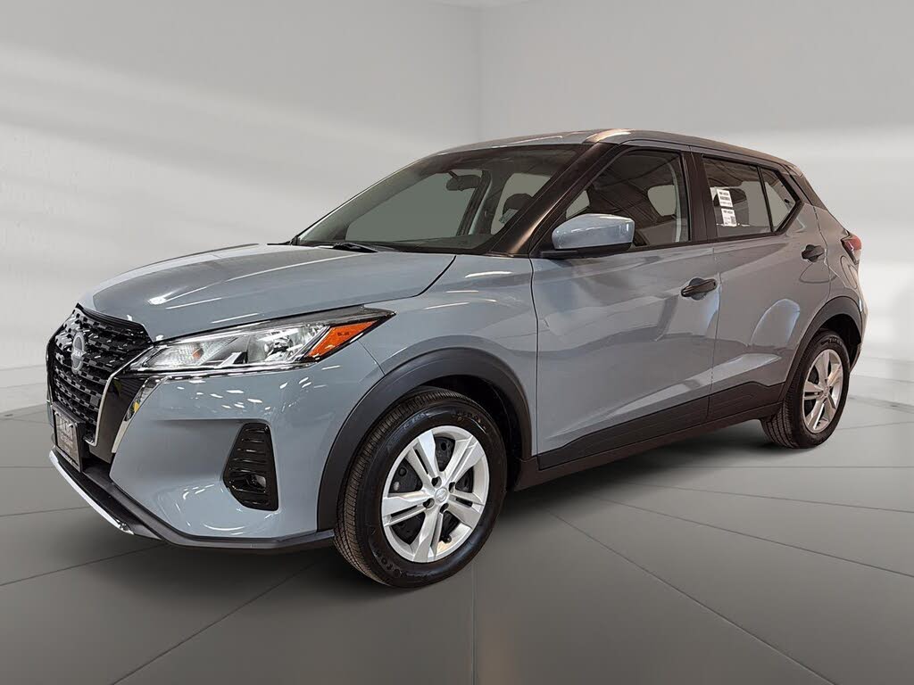 2025 Nissan Kicks Play S FWD