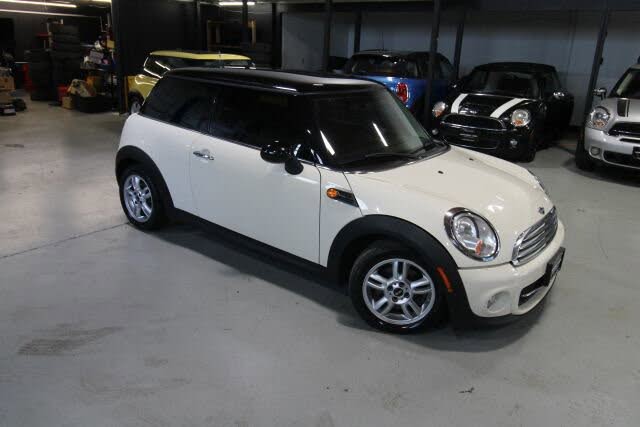 2013 MINI Cooper Hatchback FWD