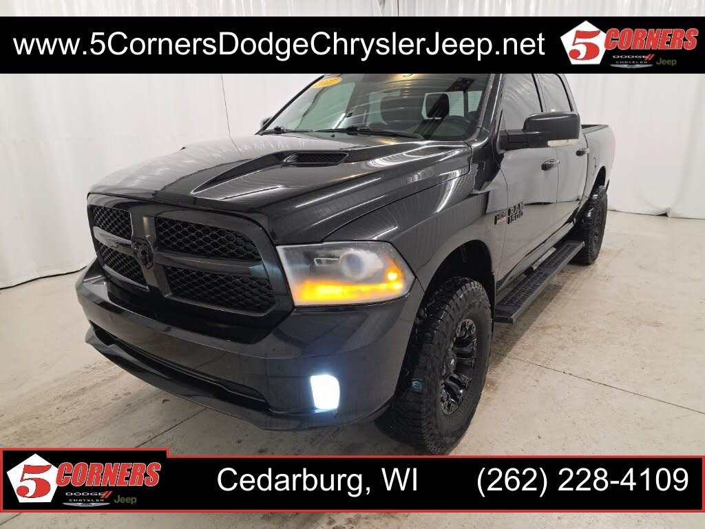 2017 RAM 1500 Night Crew Cab 4WD