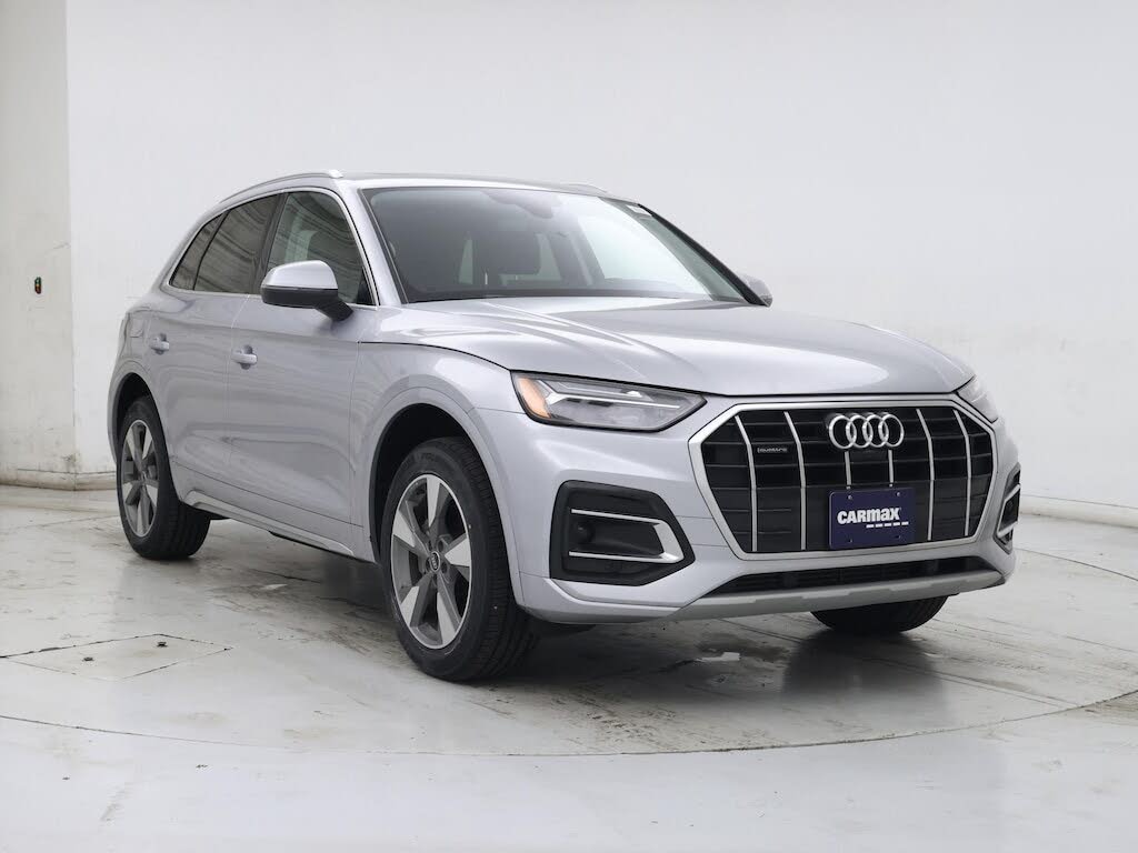 2022 Audi Q5 quattro Premium Plus 40 TFSI