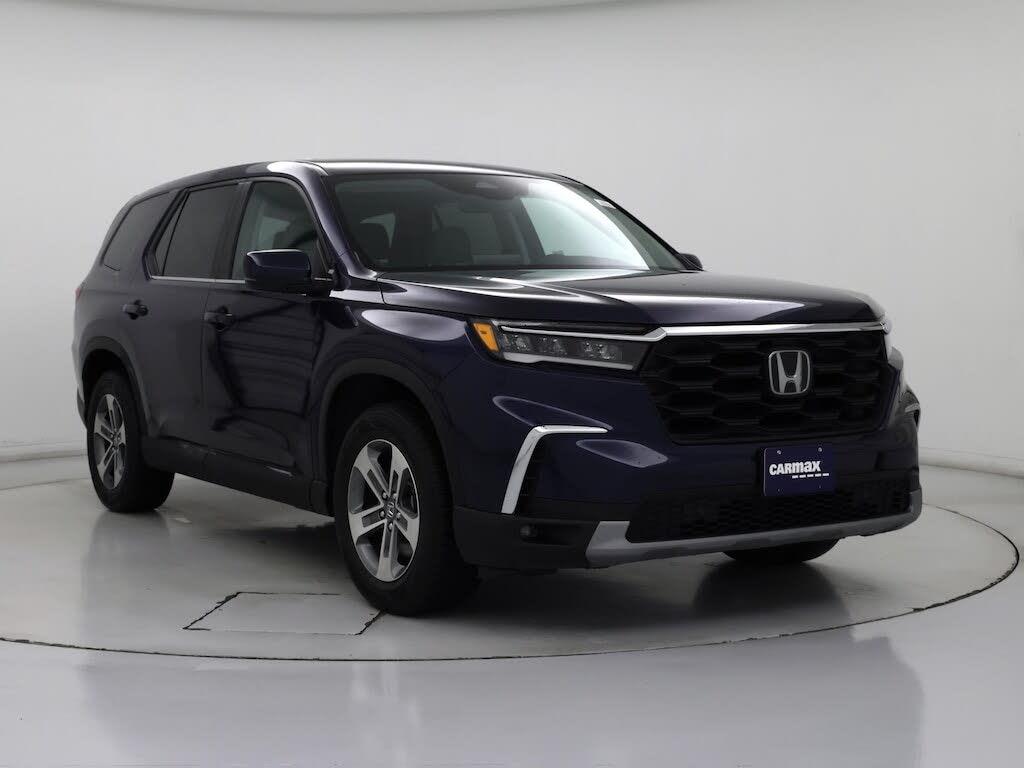 2024 Honda Pilot EX-L FWD with Captains Chairs