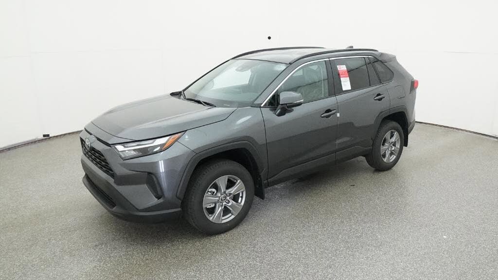 2025 Toyota RAV4 XLE FWD