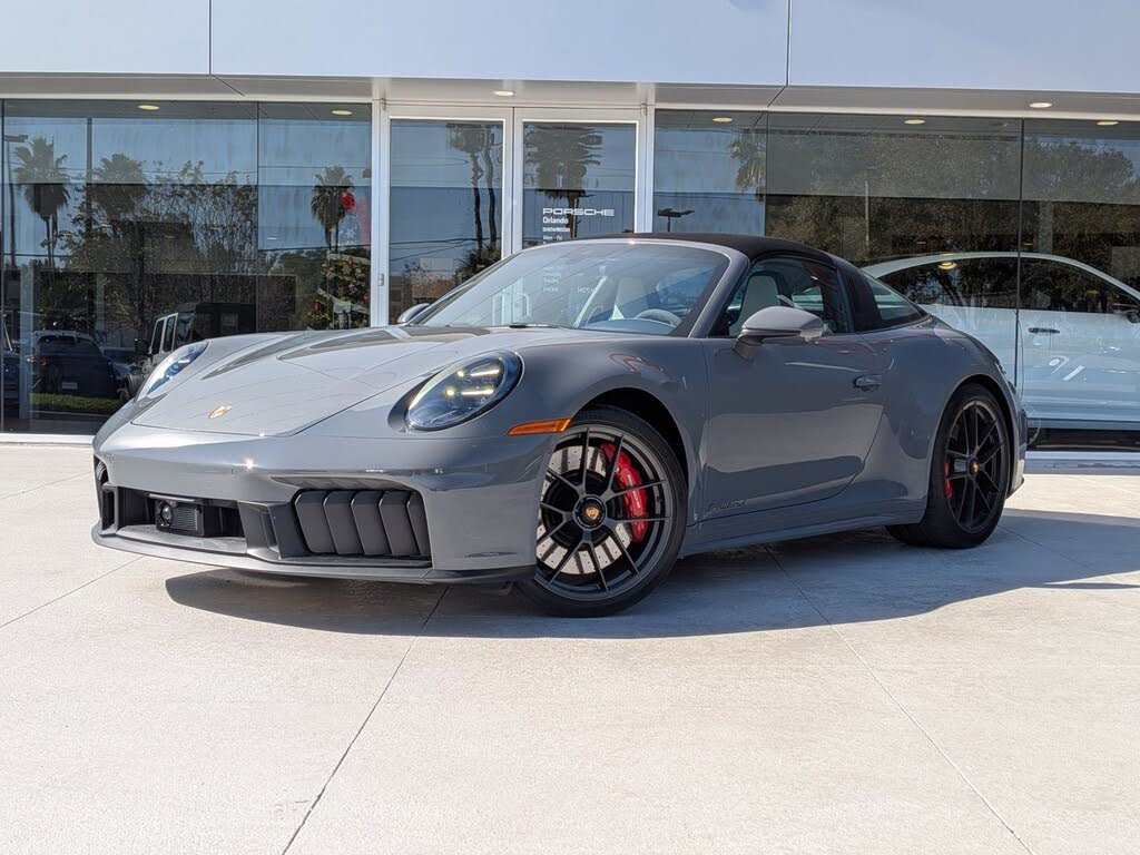 2025 Porsche 911 Targa 4 GTS Cabriolet AWD