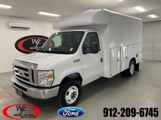 2025 Ford E-Series Chassis E-350 SD Cutaway SB DRW RWD