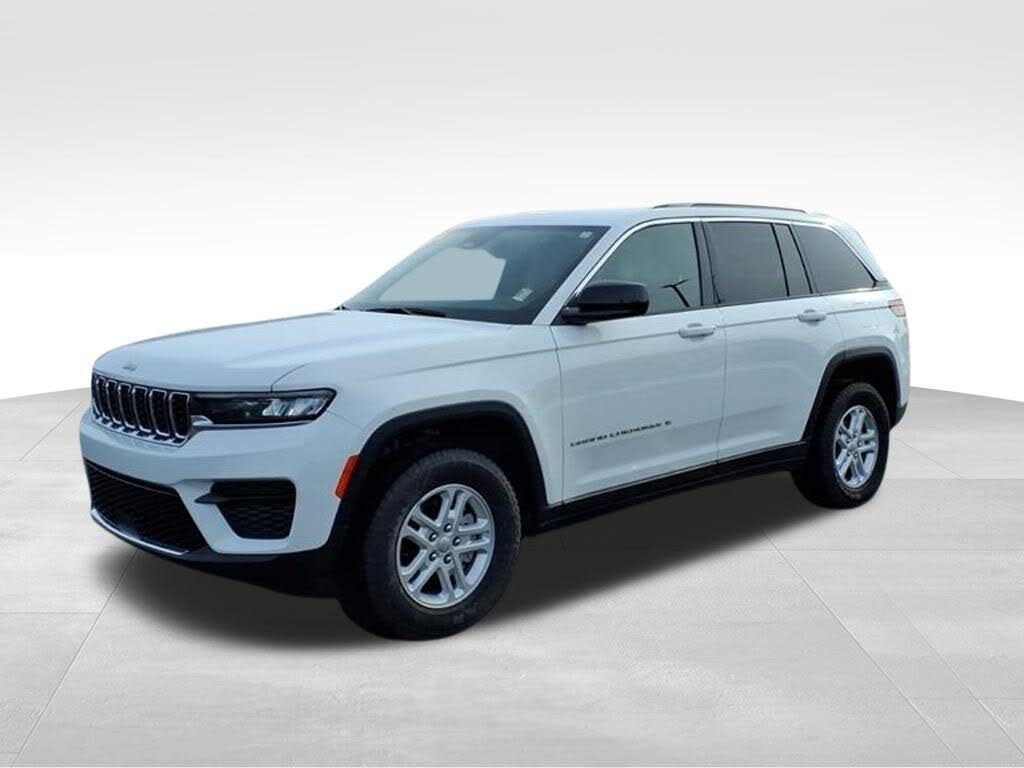 2024 Jeep Grand Cherokee Laredo 4WD