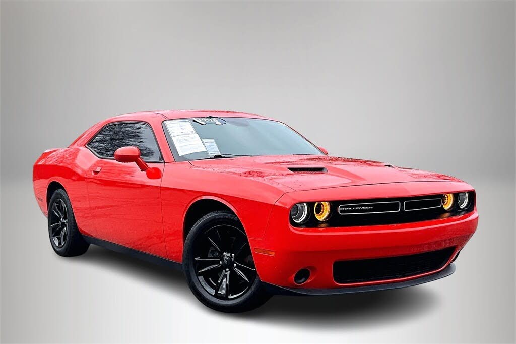 2018 Dodge Challenger SXT RWD