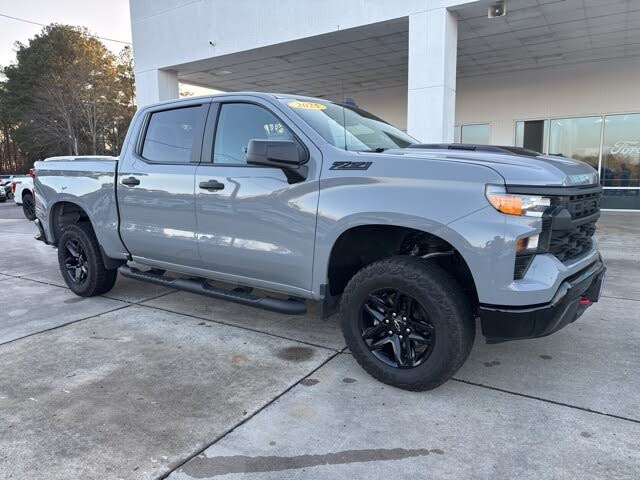 2025 Chevrolet Silverado 1500 Custom Trail Boss Crew Cab 4WD