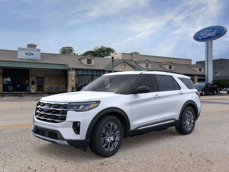 2025 Ford Explorer Active AWD