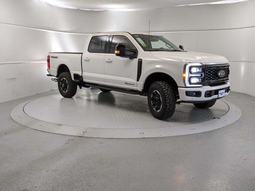 2025 Ford F-250 Super Duty Lariat Crew Cab 4WD