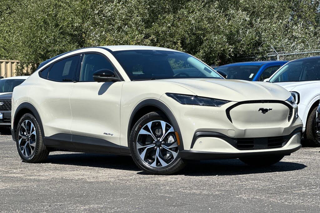 2025 Ford Mustang Mach-E Select RWD