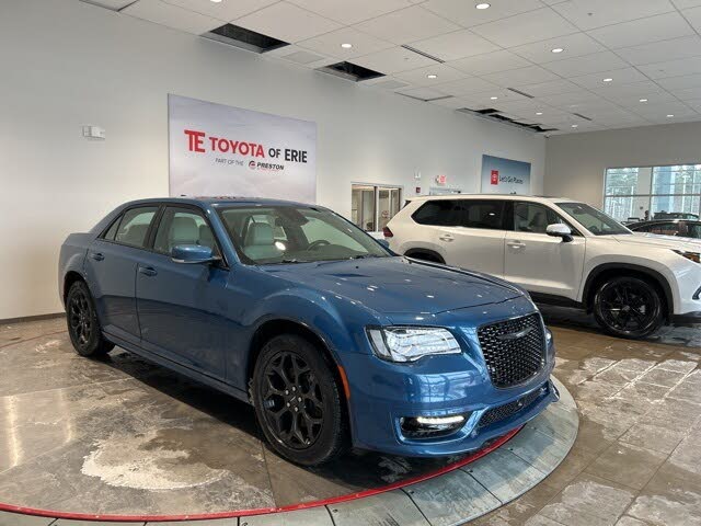 2022 Chrysler 300 Touring L AWD