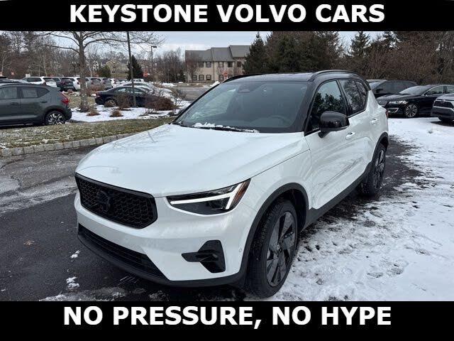 2026 Volvo XC40 B5 Ultra Black Edition AWD