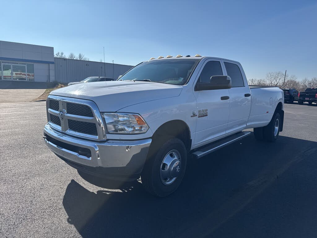 2018 RAM 3500 Tradesman Crew Cab LB DRW 4WD