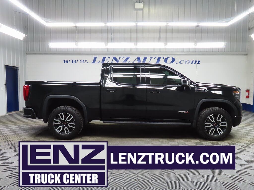 2025 GMC Sierra 1500 AT4 Crew Cab 4WD