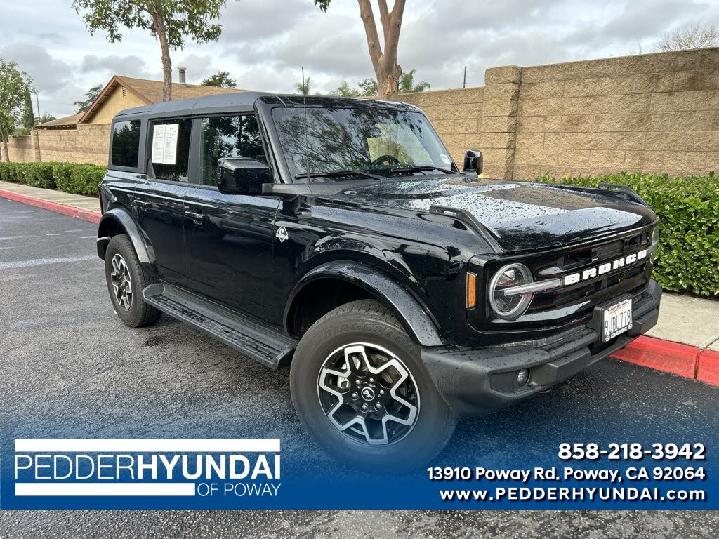 2025 Ford Bronco Outer Banks 4-Door 4WD