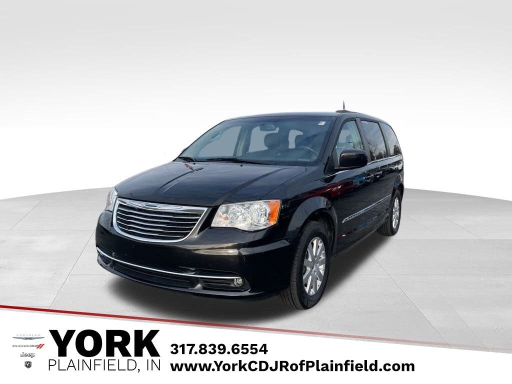 2014 Chrysler Town & Country Touring FWD