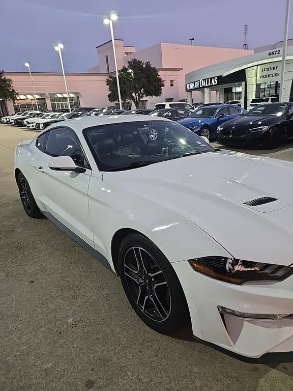 2020 Ford Mustang EcoBoost Premium Coupe RWD