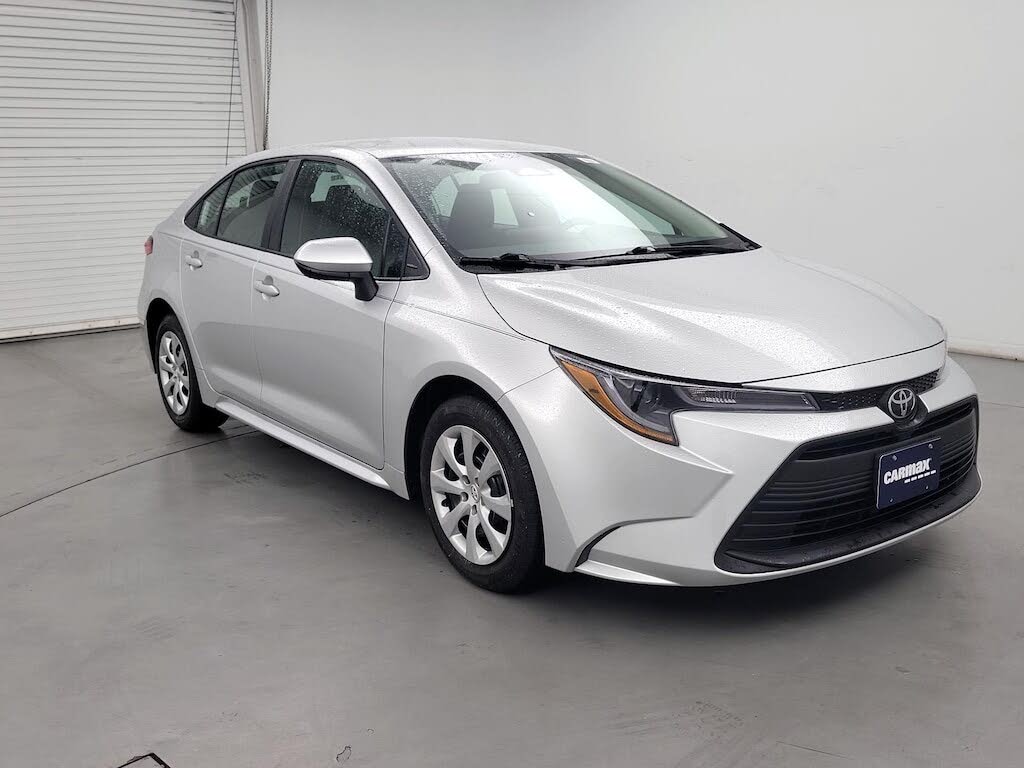 2026 Toyota Corolla LE FWD