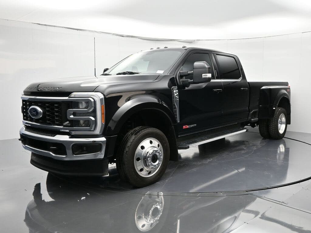 2023 Ford F-450 Super Duty Lariat Crew Cab LB DRW 4WD