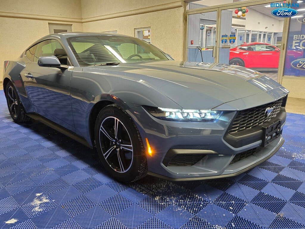 2025 Ford Mustang EcoBoost Fastback RWD