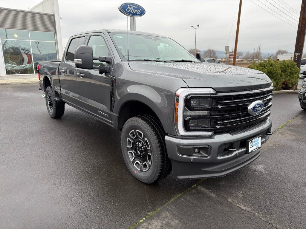 2026 Ford F-350 Super Duty Lariat Crew Cab 4WD