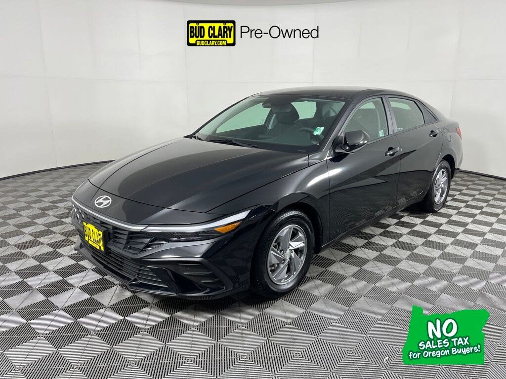 2024 Hyundai Elantra SE FWD