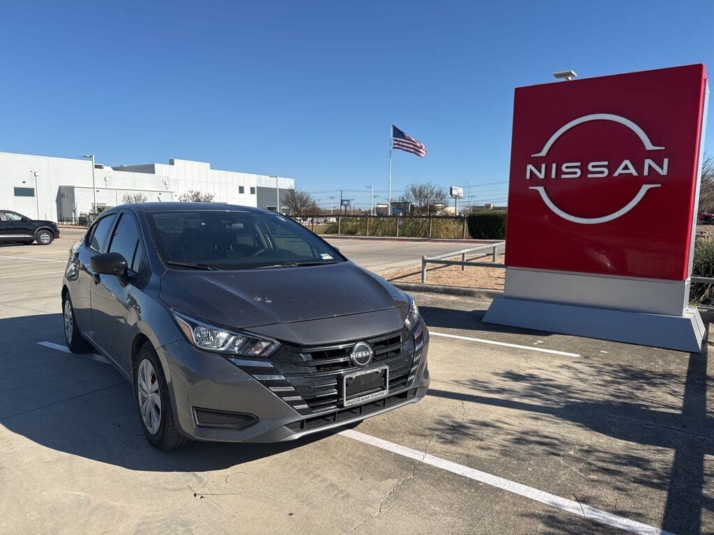 2023 Nissan Versa S FWD