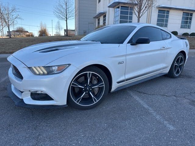 2017 Ford Mustang GT Premium Coupe RWD