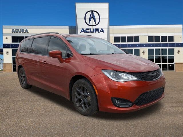 2018 Chrysler Pacifica Touring L Plus FWD