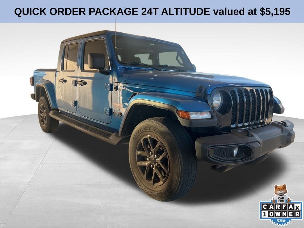 2022 Jeep Gladiator Altitude Crew Cab 4WD