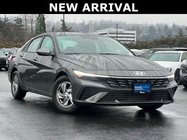 2025 Hyundai Elantra SE FWD