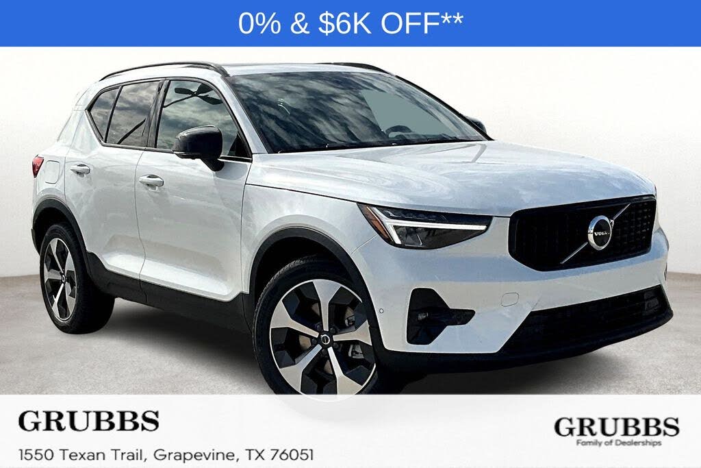 2026 Volvo XC40 B4 Plus FWD