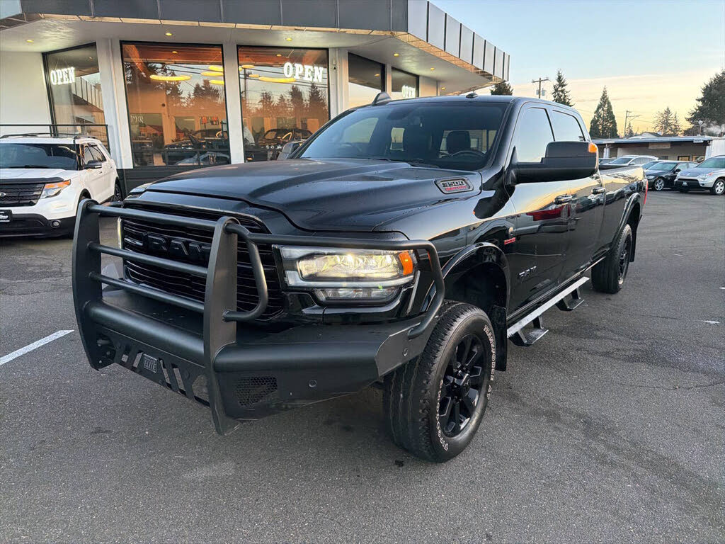 2020 RAM 3500 Laramie Crew Cab LB 4WD