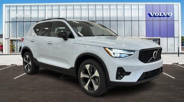 2026 Volvo XC40 B5 Plus AWD