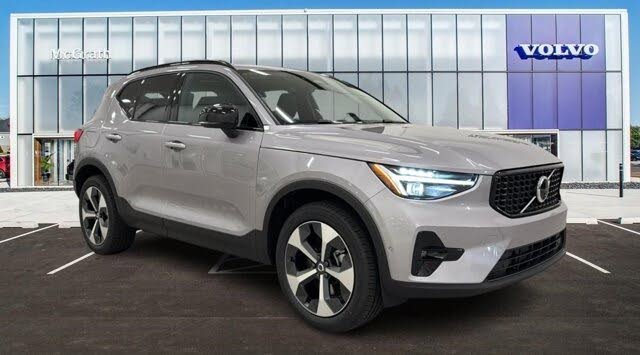 2026 Volvo XC40 B5 Plus AWD