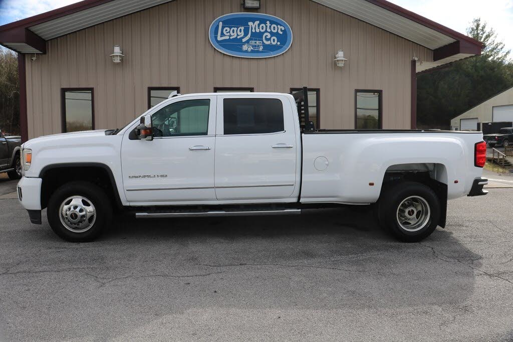 2015 GMC Sierra 3500HD Denali Crew Cab LB DRW 4WD