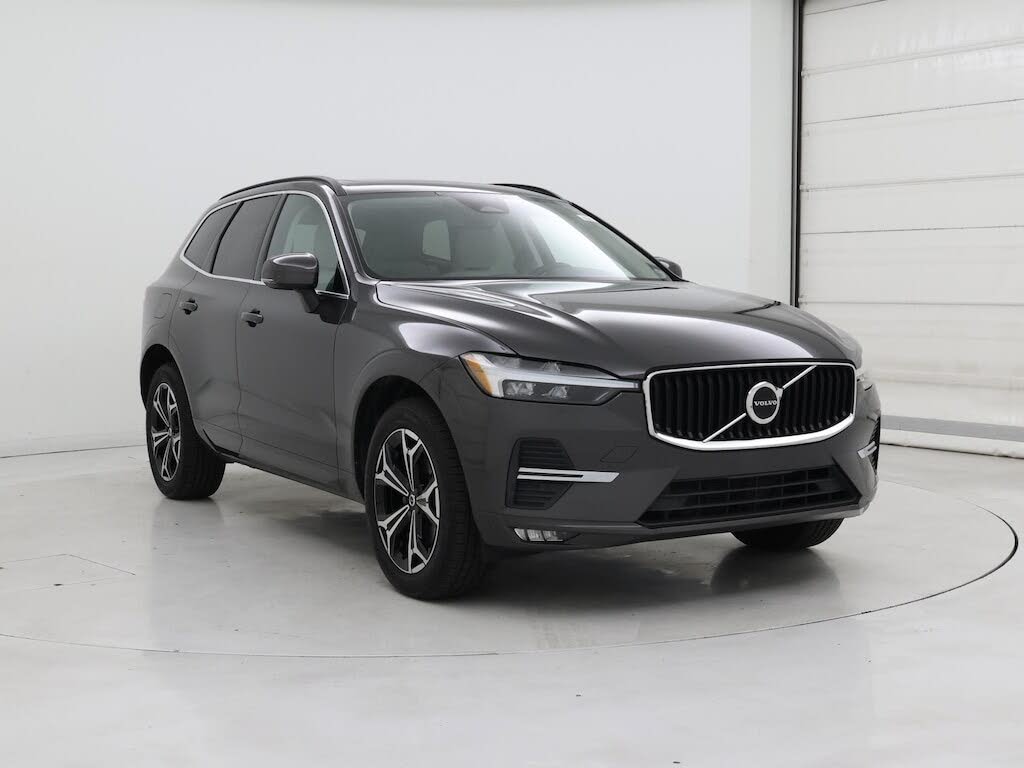 2022 Volvo XC60 B5 Momentum FWD