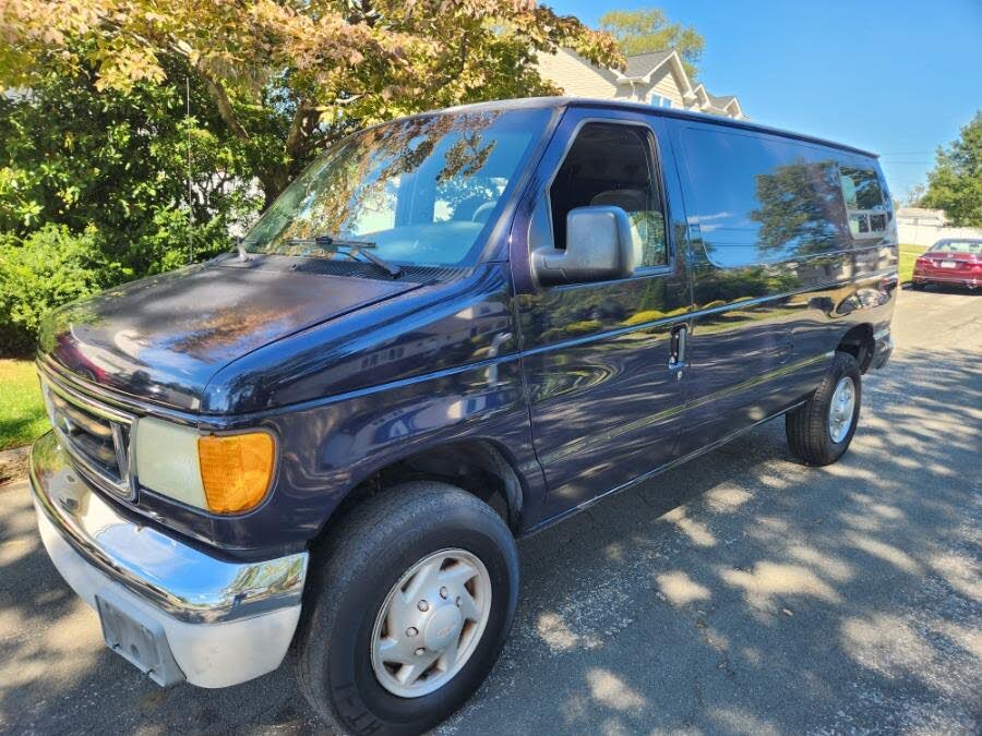 2003 Ford E-Series E-350 Super Duty Cargo Van
