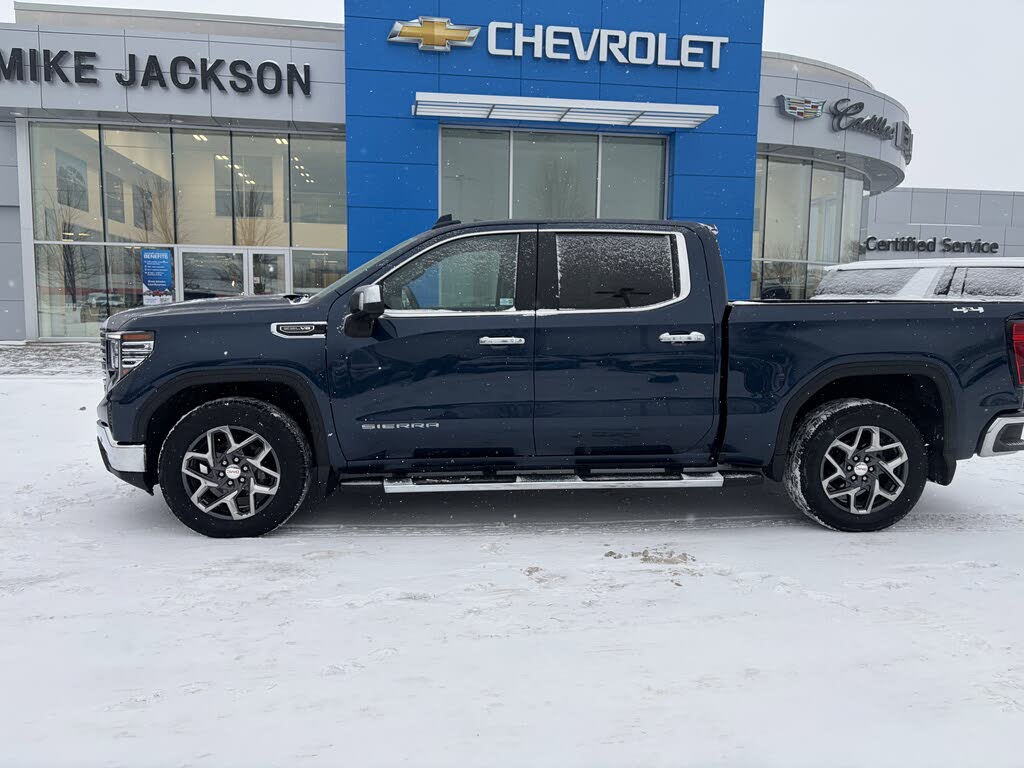 2022 GMC Sierra 1500 SLT Crew Cab 4WD