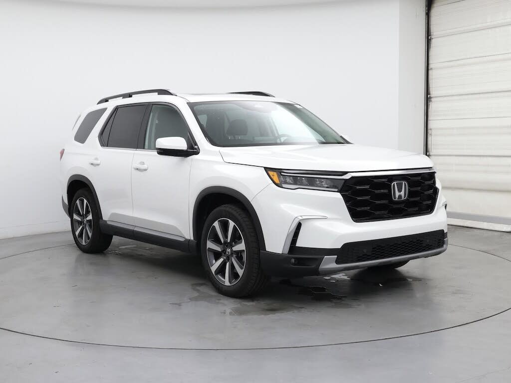 2025 Honda Pilot Touring FWD
