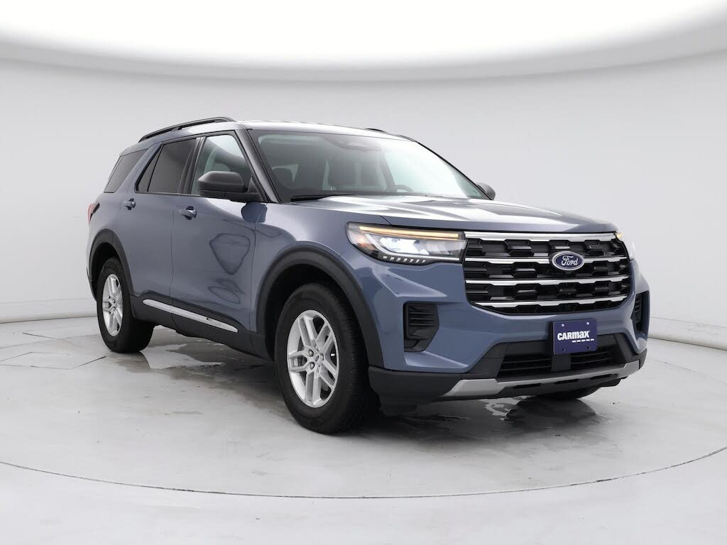 2025 Ford Explorer Active AWD